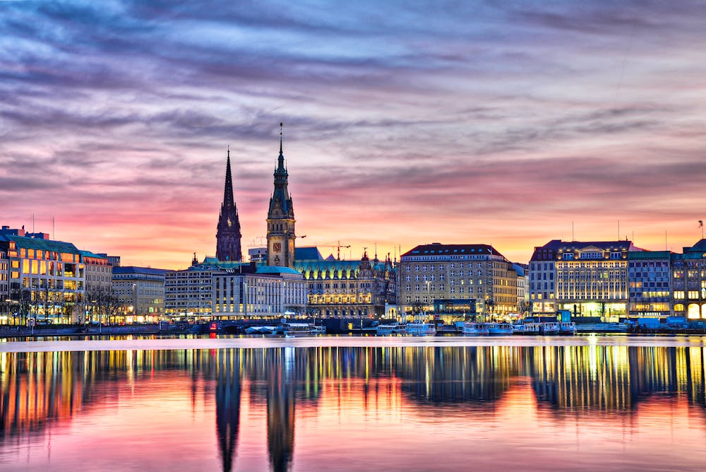 Hamburg am Abend &ndash; &copy; Marco2811 - Fotolia