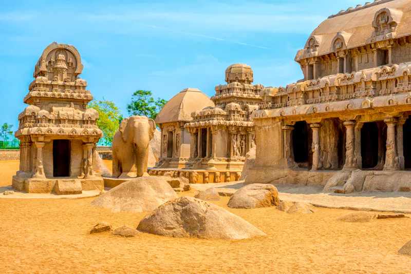 Indische Skulpturen und Tempel in Mamallapuram - &copy;Olga Khomyakova – AdobeStock