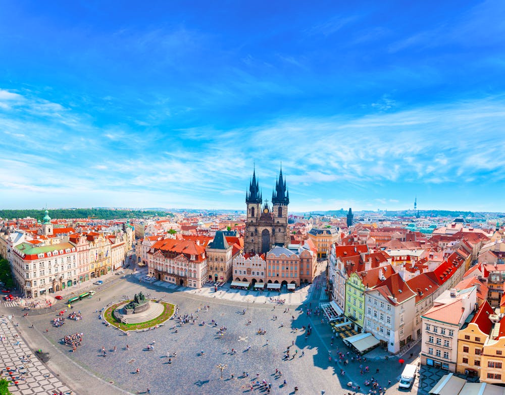 Marktplatz Prag &ndash; &copy; seregalsv - Fotolia