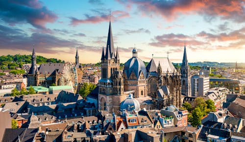 Aachen – Stadtpanorama &ndash; &copy; David J. Engel – StockAdobe