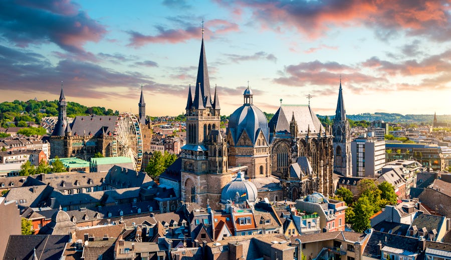 Aachen – Stadtpanorama – © David J. Engel – StockAdobe