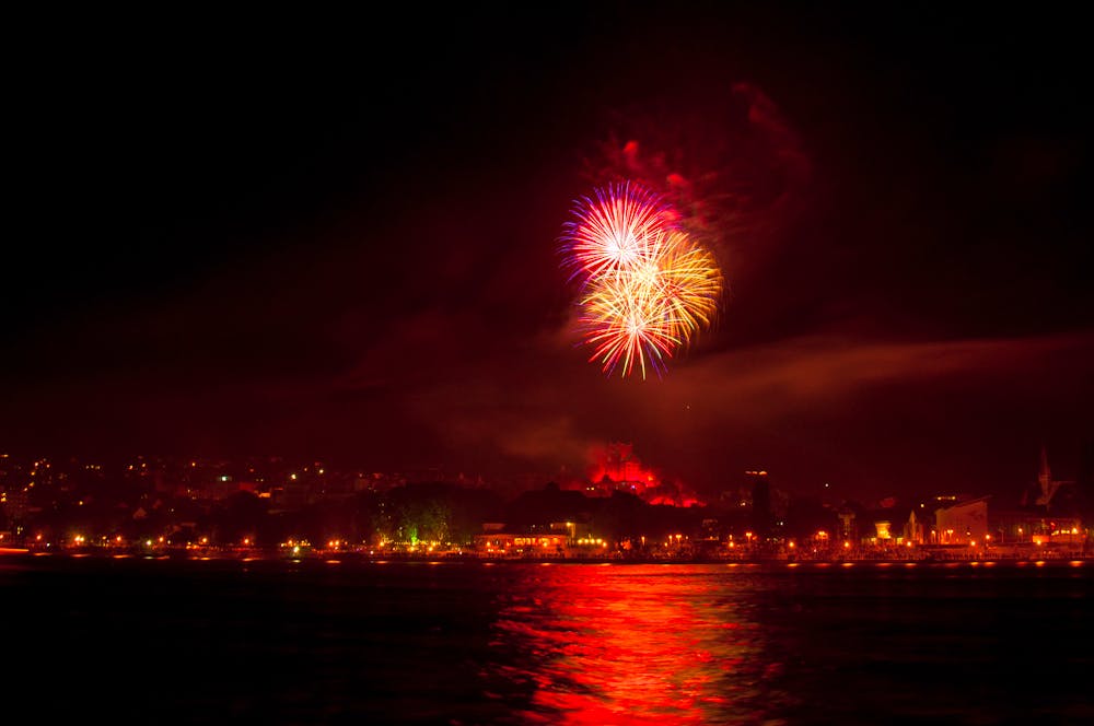 Feuerwerk beim Rhein in Flammen Festival in Bingen &ndash; &copy; Jule_Berlin(Juliane Jacobs) - Fotolia