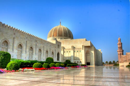 Sultan Qaboos Palast in Muscat &ndash; &copy; XtravaganT - Fotolia