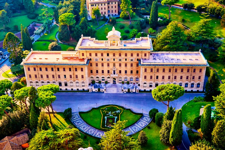 Vatikanische Gärten in Rom – © marinv - Fotolia
