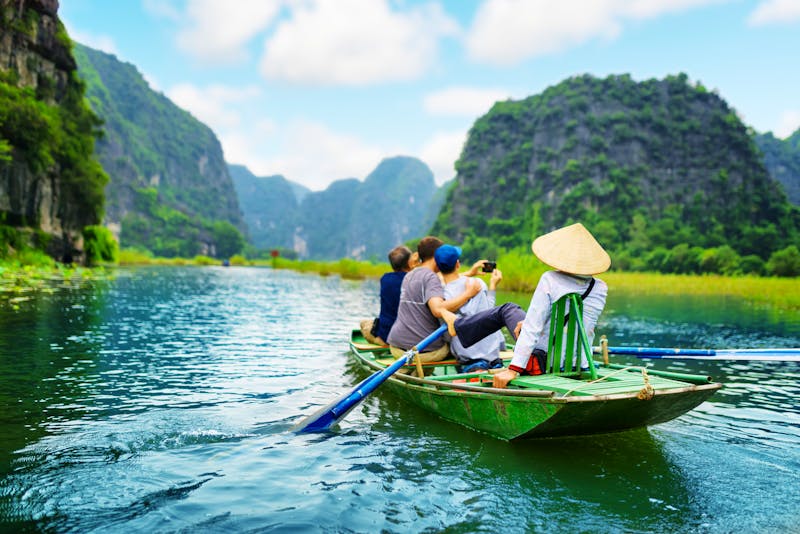 Bootstour auf dem Ngo Dong Fluss - ©efired - Fotolia