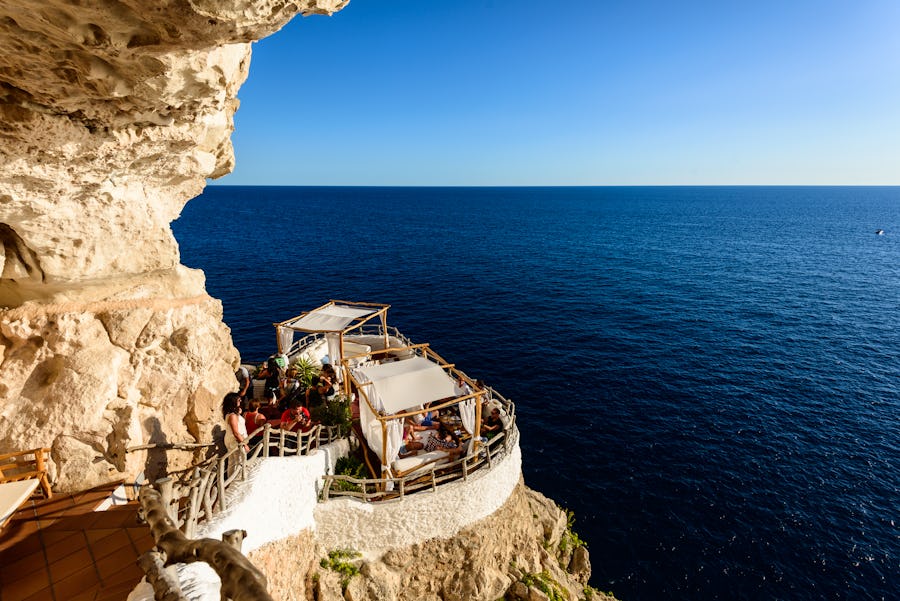 Menorca - Cova d en Xoroi – © Luis Cagiao - Adobe Stock