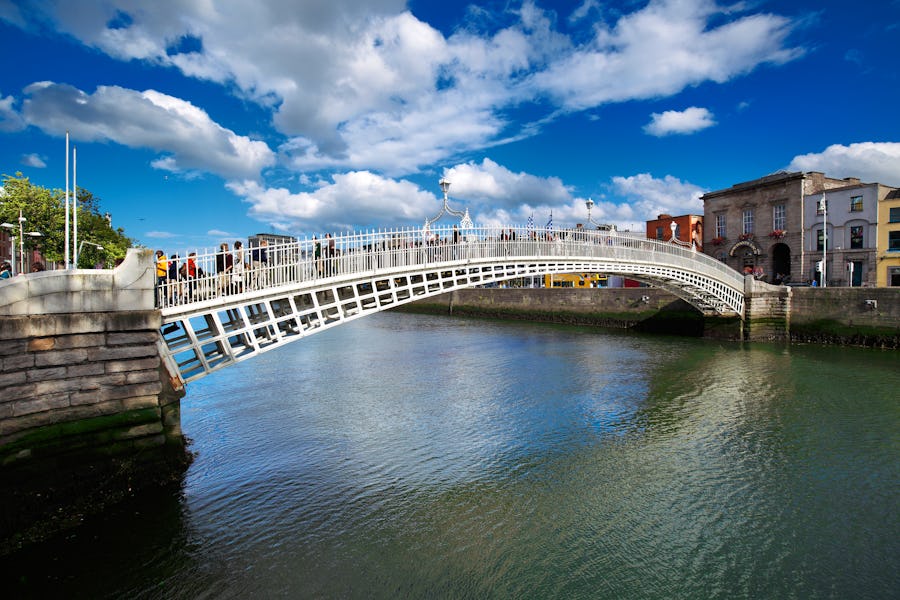Halfpenny Bridge Dublin – © Wojtek Bartkowski - Adobe Stock