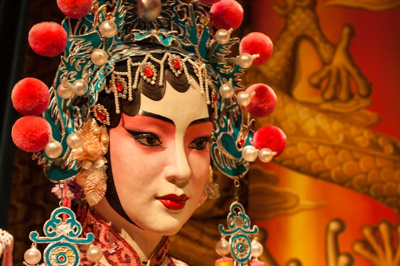 Peking-Oper_Schauspieler_geschminkt - ©Patrik Stedrak - AdobeStock