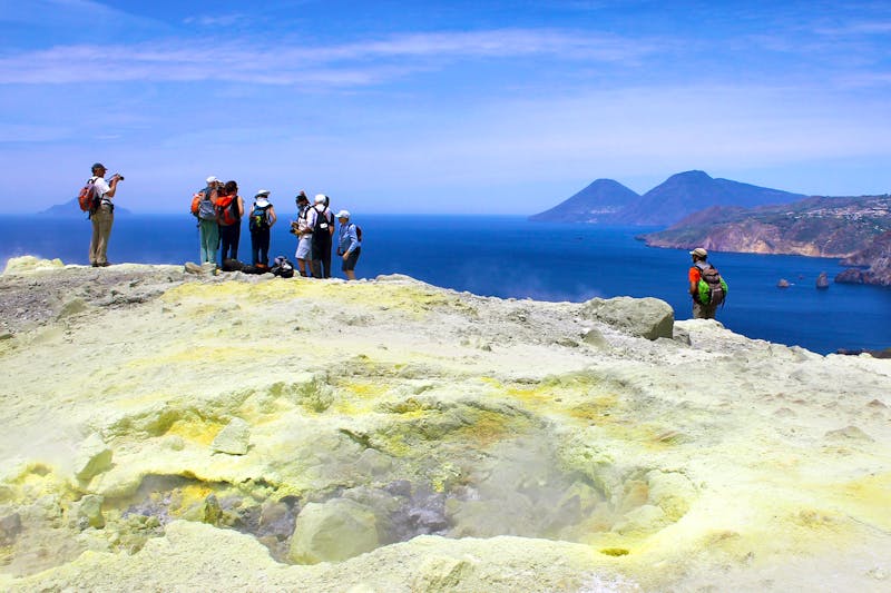 Wandern auf den Liparischen Inseln - Vulcano - ©Vera Carollo - Adobe Stock