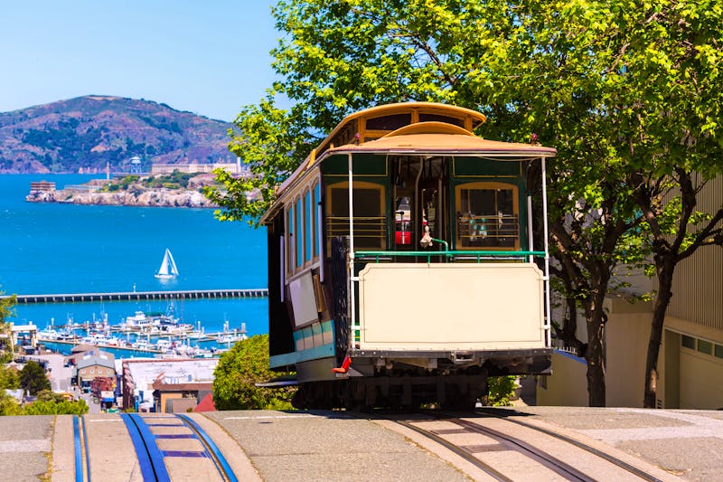 Cable Car in San Francisco - ©TONO BALAGUER - Adobe Stock