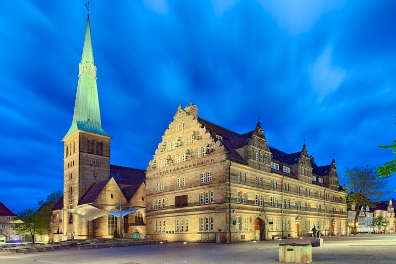 Hameln_Hochzeitshaus_StNikolai-Kirche - ©ROLF FISCHER RINTELN - AdobeStock