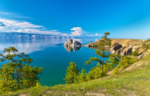 Baikalsee im Sommer &ndash; &copy; katvic - Fotolia