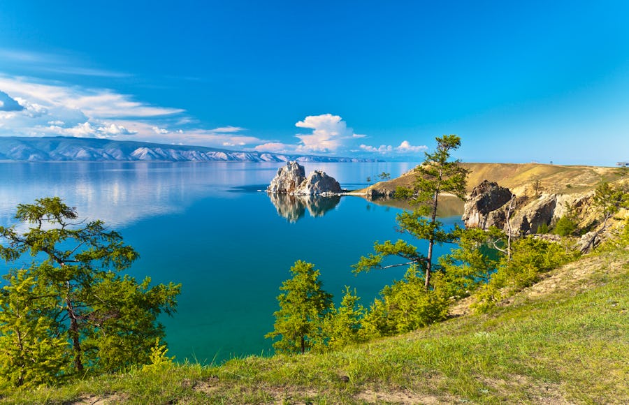 Baikalsee im Sommer – © katvic - Fotolia