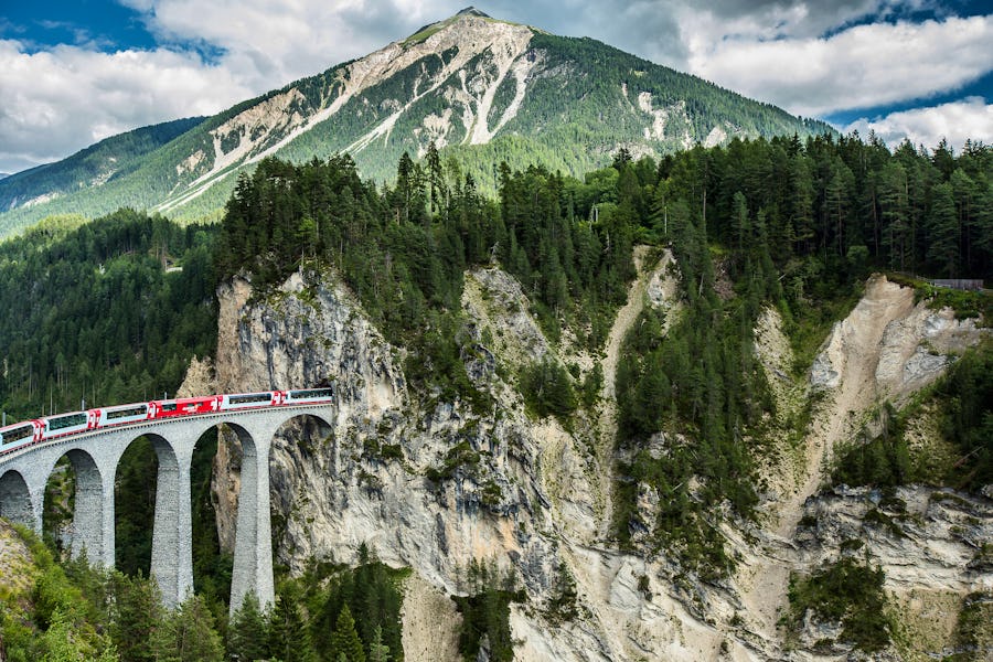 Glacier-Express - Fahrt über den Landwasserviadukt – © Andrea Badrutt - Rhaetische Bahn