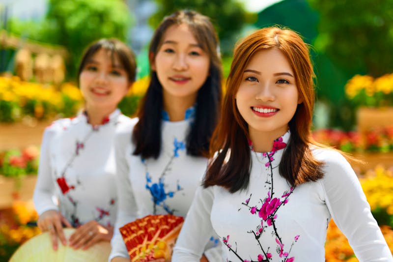 Asiatische Frauen - ©puhhha - Fotolia