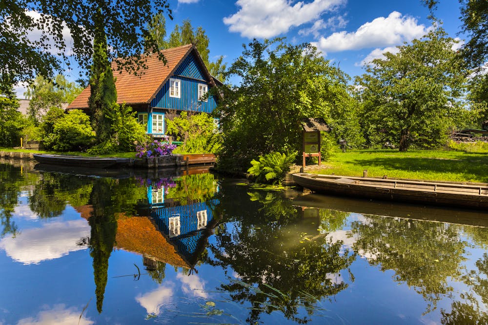 Haus im Spreewald &ndash; &copy; spuno - AdobeStock