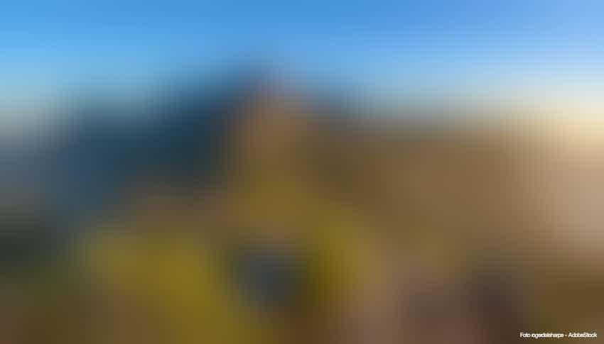 Blick auf den Tafelberg – © rogerdelaharpe - AdobeStock