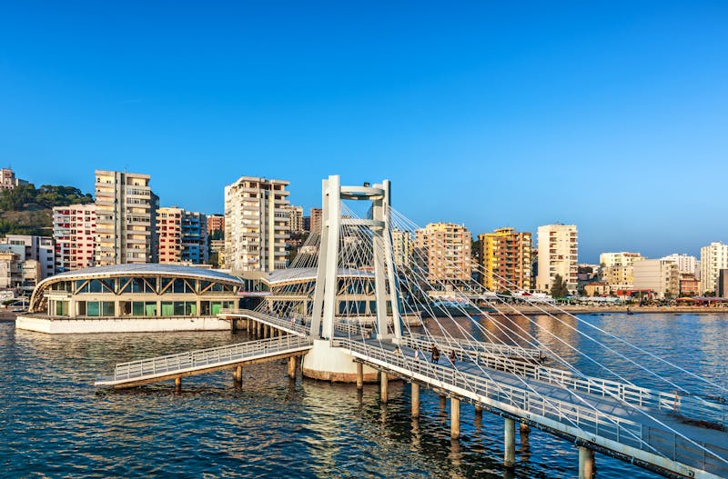 Brücke in Dürres - ©tobago77 - Adobe Stock