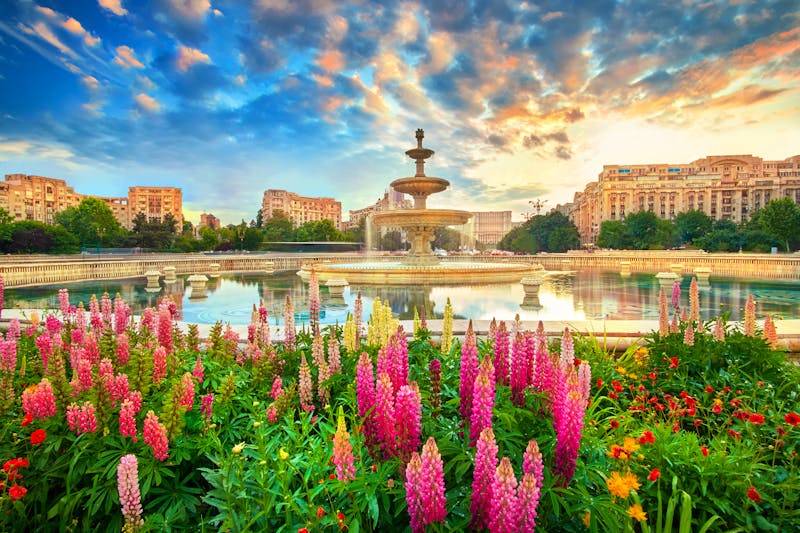 Bukarest - Unirii Square - ©twindesigner - Adobe Stock