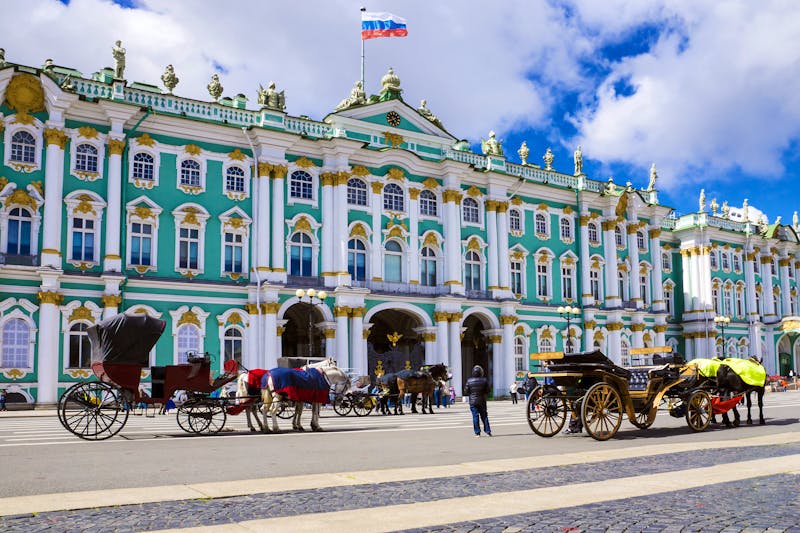 Hermitage in St. Petersburg - ©dimbar76 - Adobe Stock