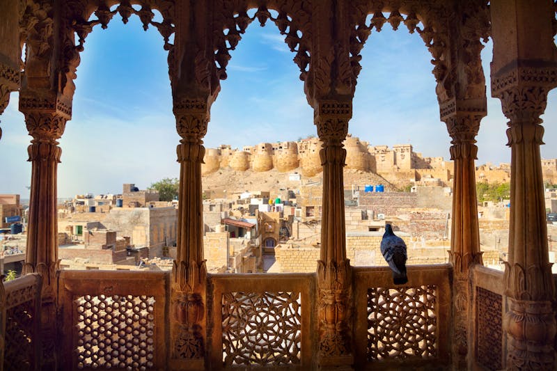 Fort von Jaisalmer - Blick aus einer Haveli - ©byheaven - AdobeStock