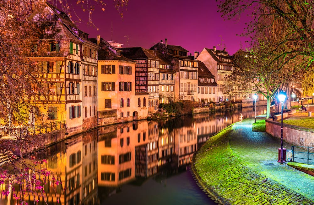 Straßburg am Abend &ndash; &copy; Leonid Andronov - Fotolia