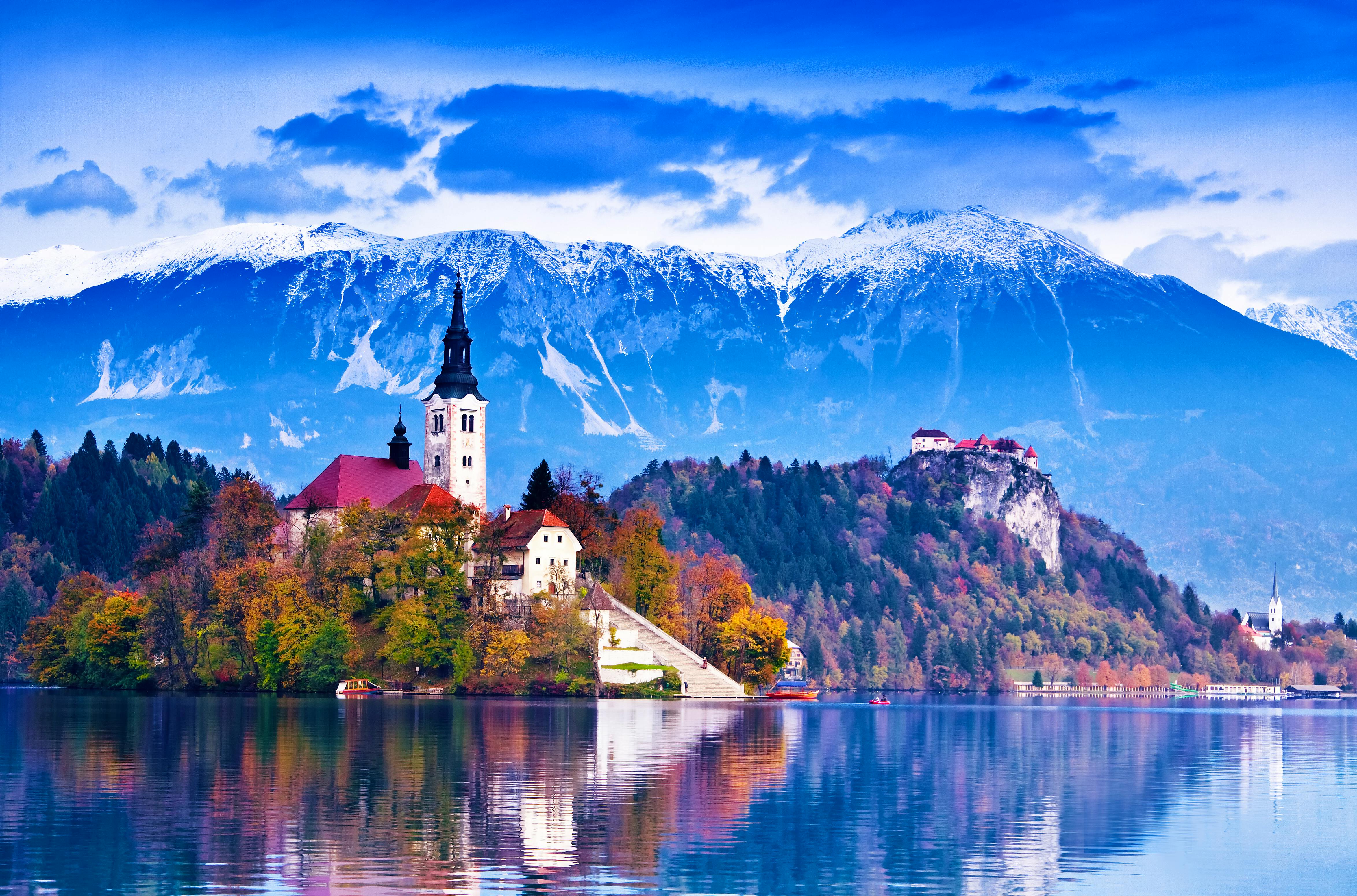 Julische-Alpen_Bleder-See_Insel_Marienkirche_Bled_Veldes &copy; Kavita - Fotolia
