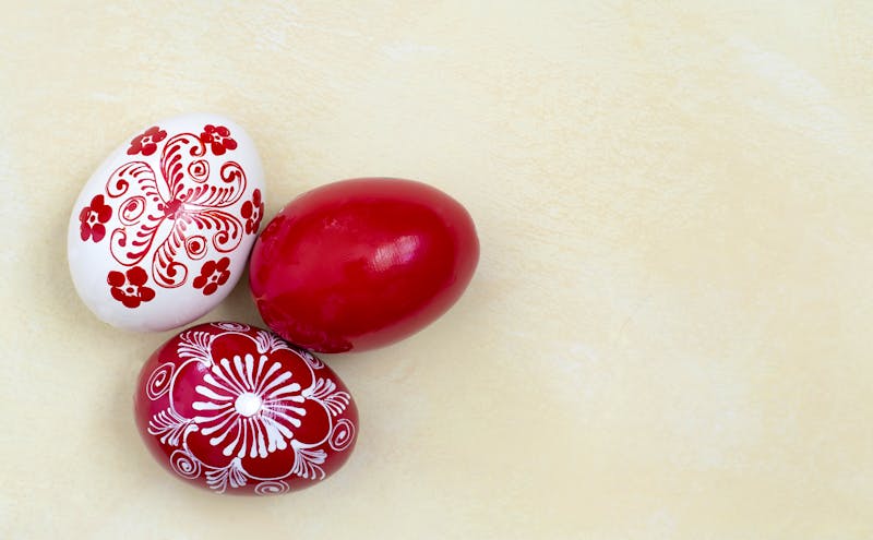 ostereier_rot-weiss - ©Reddogs - Fotolia