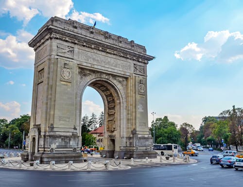 Bukarest_Triumphbogen – © Negoi Cristian - Fotolia