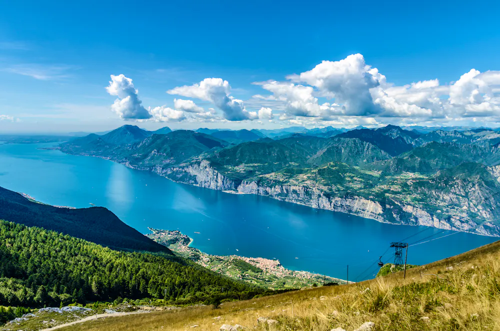 Norditalien – Blick vom Monte Baldo über den Gardasee &ndash; &copy; Dirk Petersen – AdobeStock