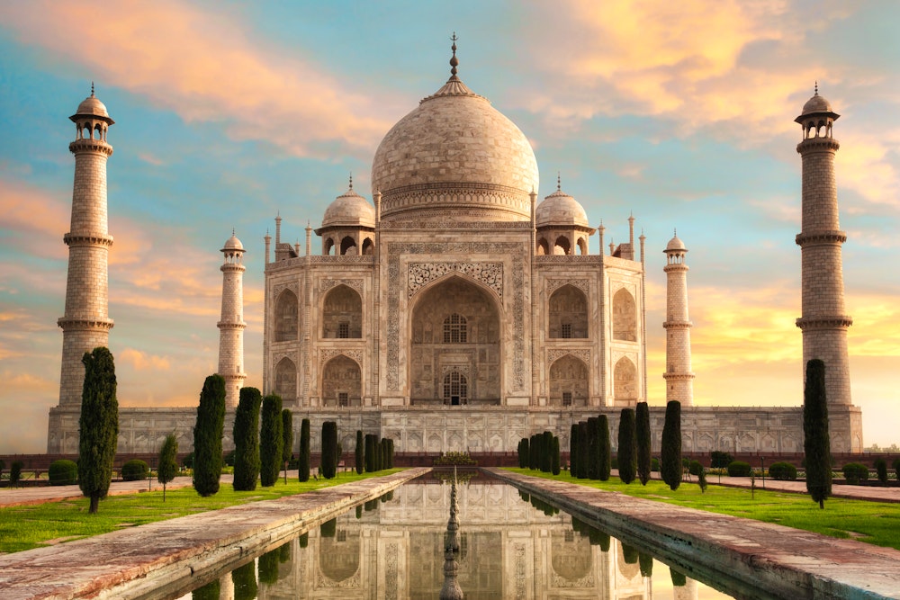 Taj Mahal in Indien – © Smileus - Adobe Stock