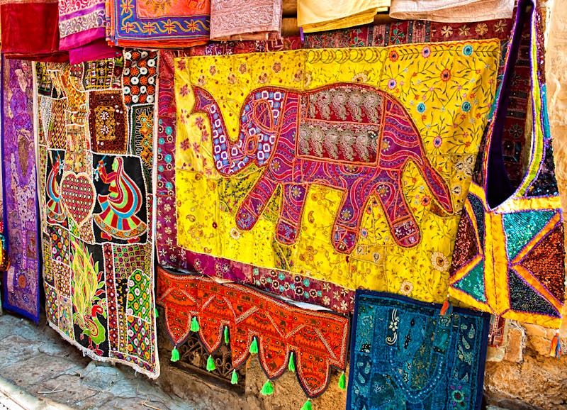 Markt-Gasse in Jaisalmer - ©olenatur - Fotolia