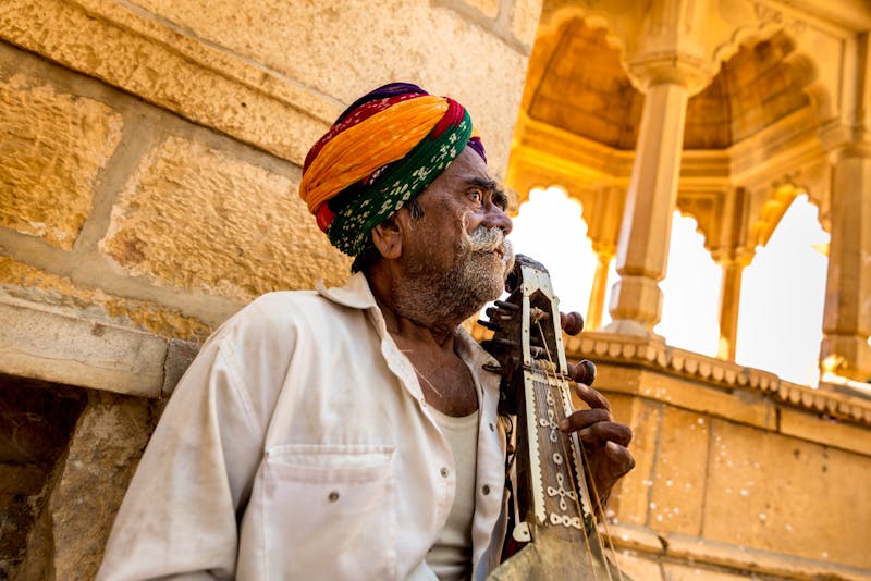 Indischer Musiker - Mann mit Turban - ©filipefrazao - Fotolia
