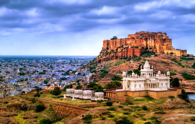 Mehrangharh Fort und das Jaswant Thada Mausoleum in Jodhpur - ©Boris Stroujko - Fotolia