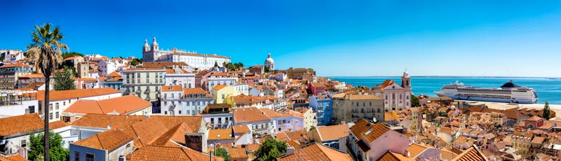 Lissabon – Panorama mit Dom von Santa Engracia auf dem Sao Vicente - &copy;Sergii Figurnyi - Fotolia