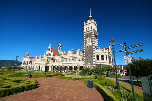 Dunedin_Bahnhof &ndash; &copy; cosmity - Fotolia