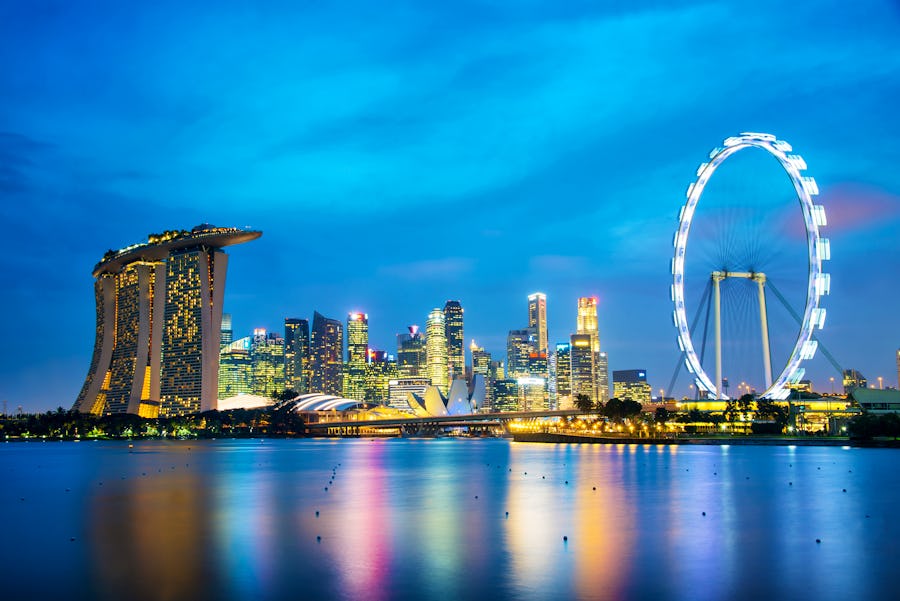 Singapur_Skyline_Abendstimmung – © Delphotostock - Fotolia