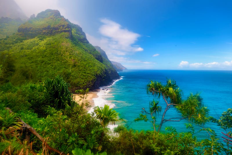 Kalalau trail in Kauai, Hawaii - ©MNStudio - AdobeStock