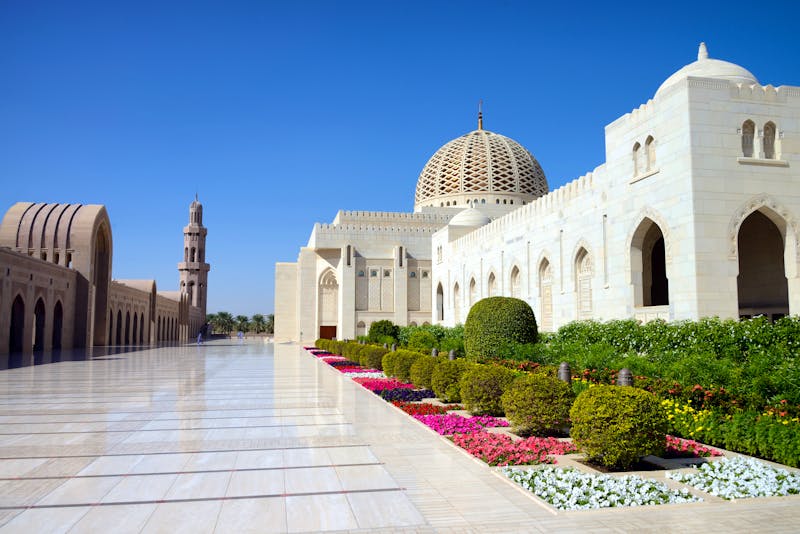 Oman – Sultan Qaboos große Moschee, Muscat - ©Carsten Behme – AdobeStock
