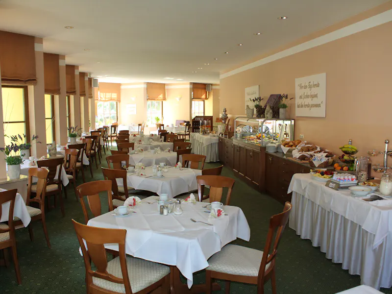 Gasthaus Goldener Hirsch –Frühstücksraum &ndash; &copy;Rhön-Montage Fernmeldebau GmbH