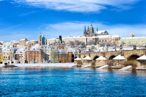 Prag – Schloss und Charlsbrücke &ndash; &copy; kaprikfoto - Fotolia