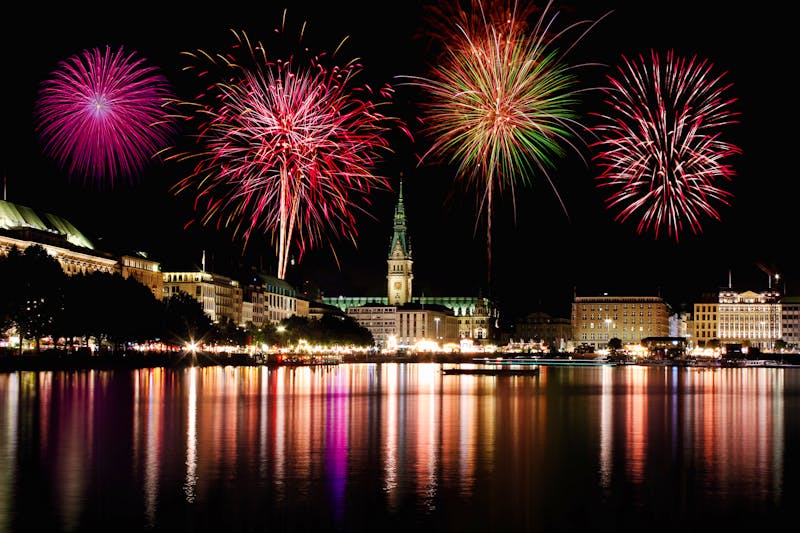 Hamburg – Feuerwerk zu Silvester - ©M.H. – AdobeStock