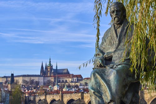 Smetana-Statue in Prag &ndash; &copy; Petr Bonek - AdobeStock