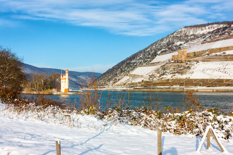 Rhein bei Bingen – links Mäuseturm, rechts Burg Ehrenfels - &copy;Branko Srot - Fotolia