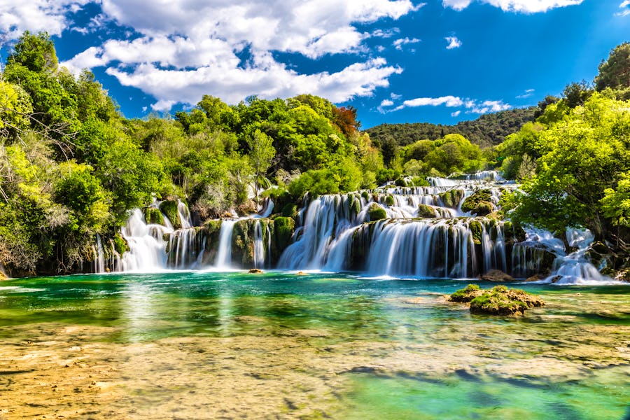 Wasserfall im Krka Nationalpark – © zm_photo - AdobeStock