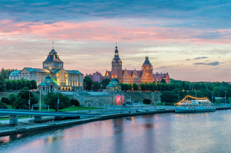 Stettin – Haken-Terrassen in der Abenddämmerung - &copy;majonit – Fotolia