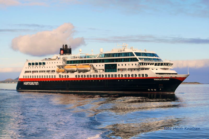MS Trollfjord - Hurtigruten - ©Hurtigruten Gästefoto: Heidi Knutsen