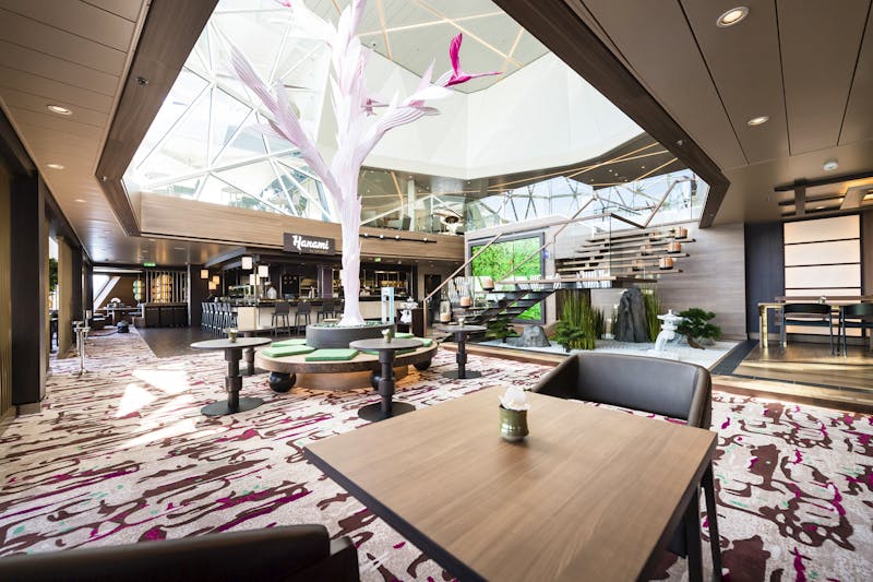 Restaurant Hanami auf Mein Schiff 6 - ©TUI Cruises, Photography Schaarschmidt