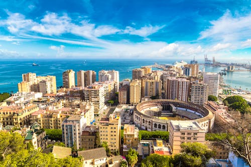 Malaga – Panorama mit Hafen &ndash; &copy; Sergii Figurnyi - Fotolia