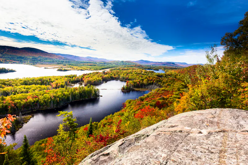 Indian Summer Quebec&nbsp;&ndash;&nbsp;&copy;&nbsp;Hummingbird Art - Adobe Stock